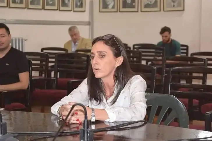 Isabel Reyna en la Legislatura