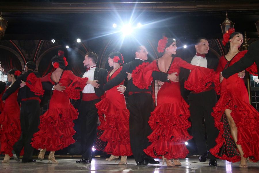 El festejo de Roberto Piazza por los 50 años en la moda / Créditos: CARAS