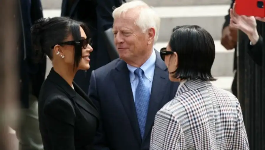Kim Kardashian in the trial for the theft of their jewels in Paris 20250513