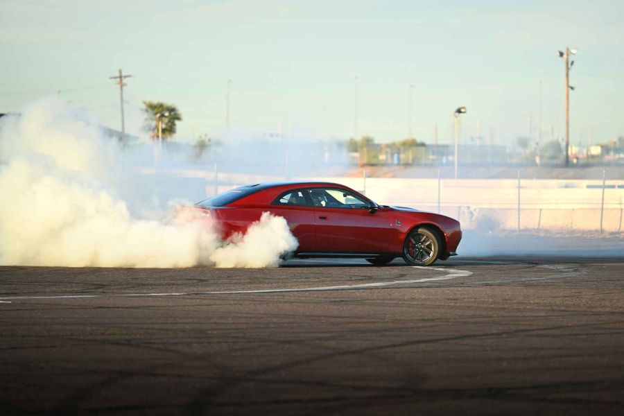 Manejamos el primer Dodge Charger 100 % eléctrico