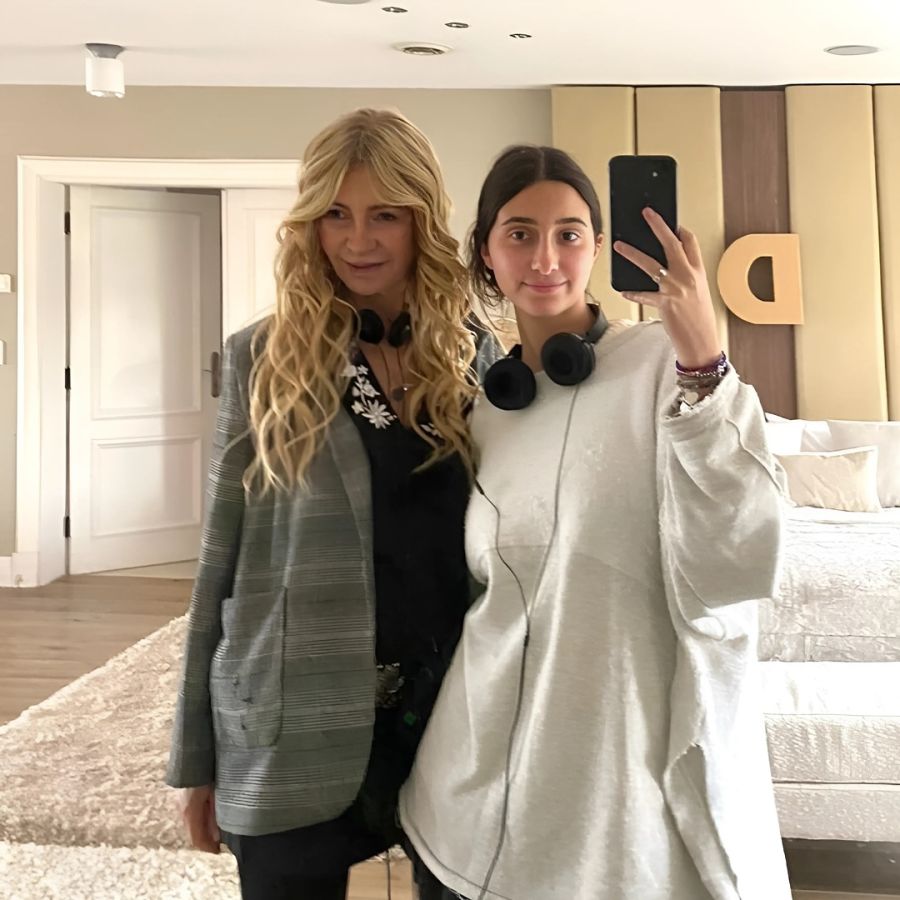 Cris Morena junto a su nieta Azul, hija de Romina Yan