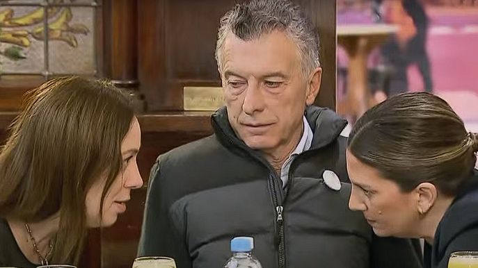 Vidal, Macri y Lospennato, temprano en el Café Tortoni.