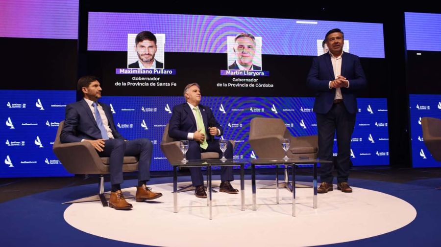 Foro de Amcham Summiit 2025 panel de Pullaro y Llaryora20250520