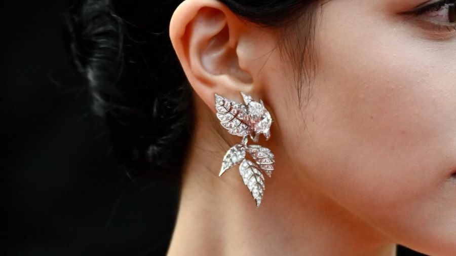 Mina en el Festival de Cannes por Boucheron
