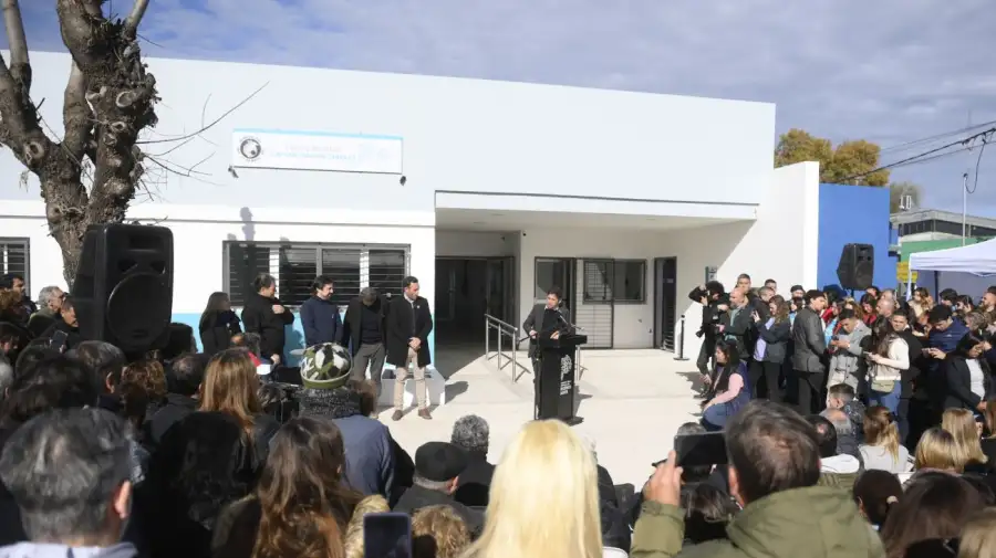Axel Kicillof centro de salud veinticinco de mayo