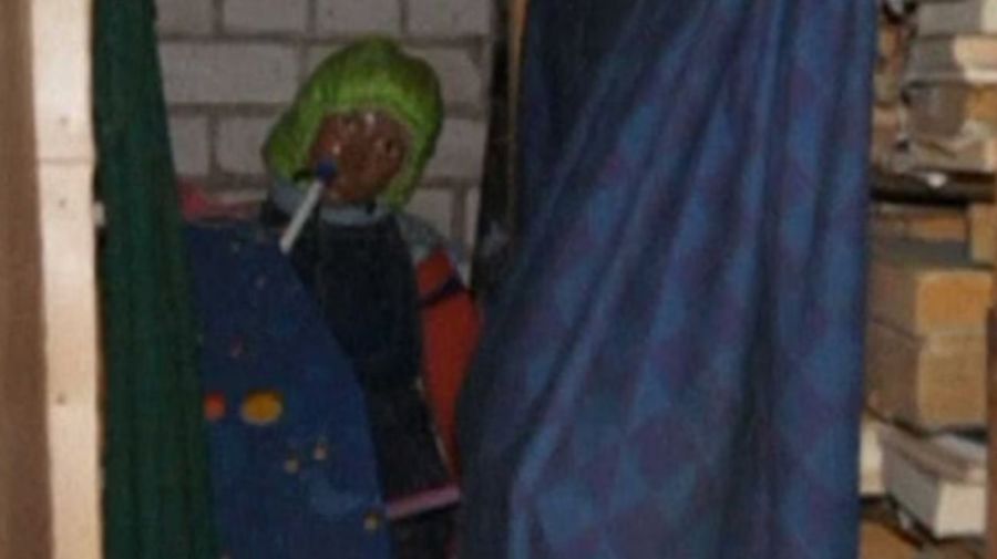 Las niñas que Anatoly Moskvin convertía en muñecas