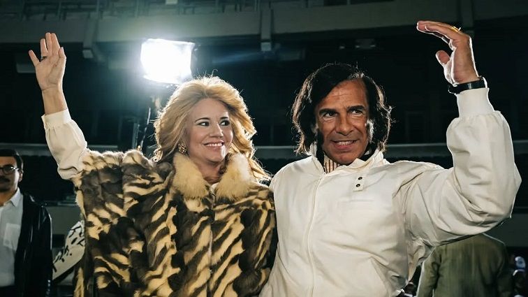 Leonardo Sbaraglia como Carlos Menem