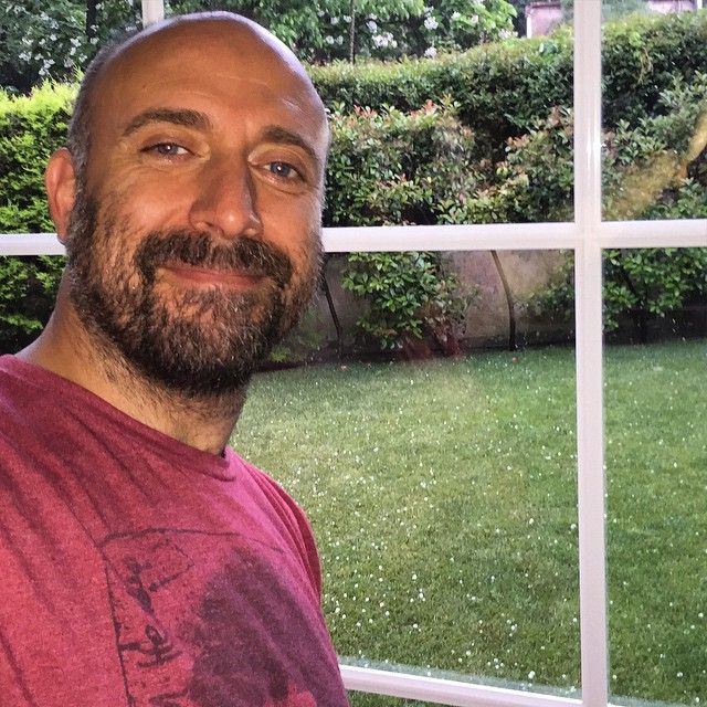 Halit Ergenç, Onur en Las mil y una noches