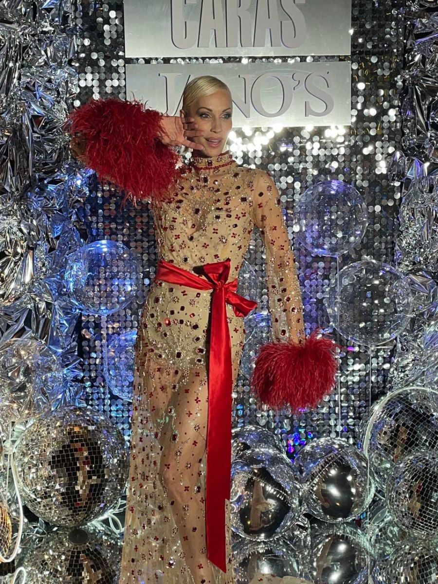CARAS MODA 2025