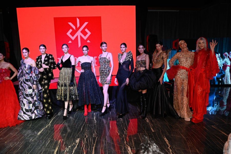 Caras Moda desfile
