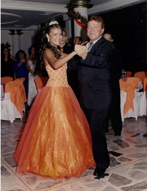 Karol G en su fiesta de 15 años