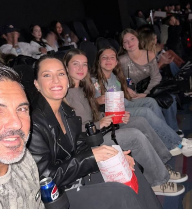 Los looks de Indiana Cubero y sus hermanas en la noche porteña: fueron al cine