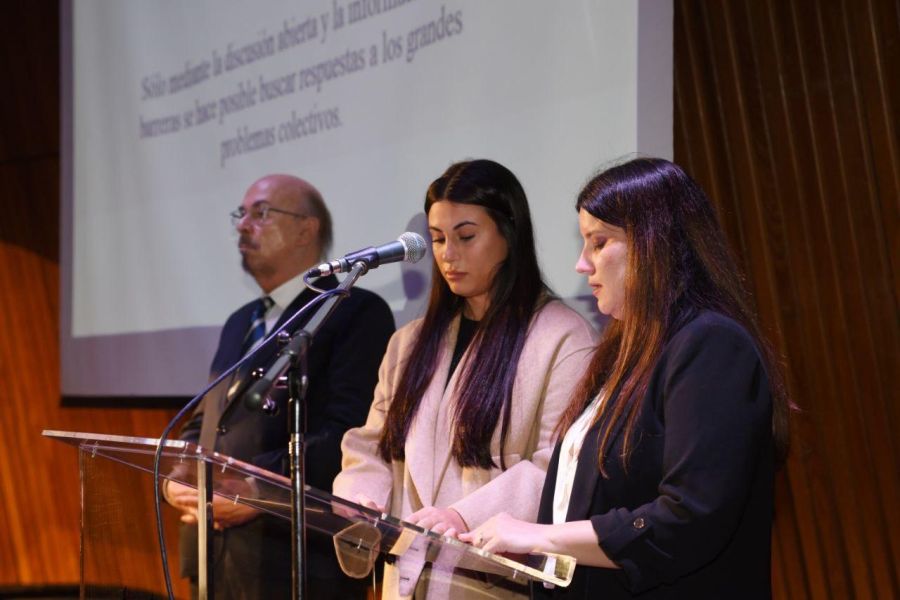 Bárbara y Lola Lanata en el homenaje a Jorge Lanata