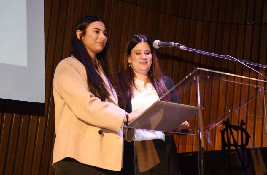 Bárbara y Lola Lanata en el homenaje a Jorge Lanata
