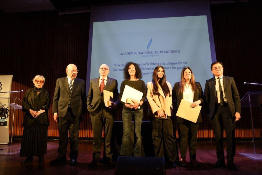 Bárbara y Lola Lanata en el homenaje a Jorge Lanata