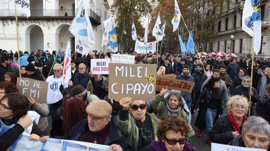 Marcha de la cámpora y los jubilados20250611