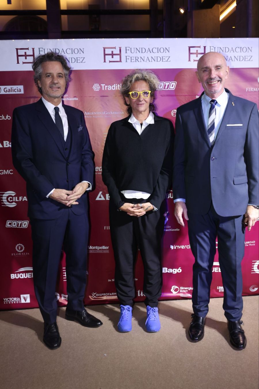 Mario Massaccesi, Patricia Della Giovampaola, Juliana Awada, Comisión de la Fundación Juan A Fernández, Mariana Bagó, Miriam Bagó, Eduardo Galvez, Valeria Ambrosio, Martin Roig / Créditos: Nicolás Colombo y Jorge Amado