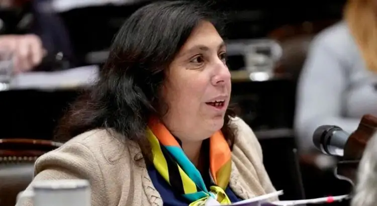 paula-oliveto-diputada