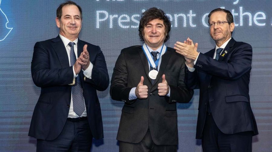 Milei recibió el Premio Génesis20250612