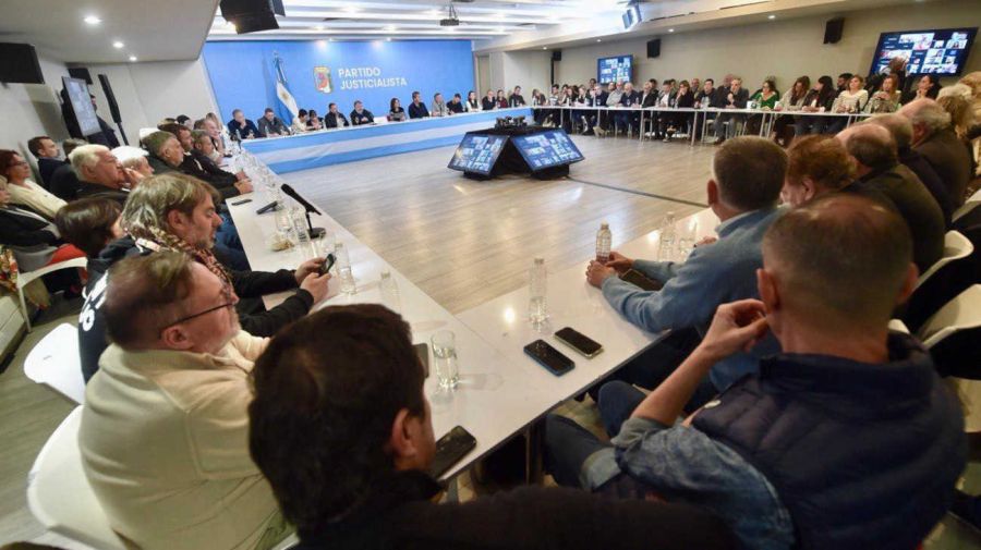 Reunión en el Partido Justicialista 20250612