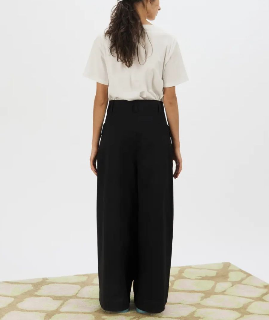 Pantalon de lana y paño