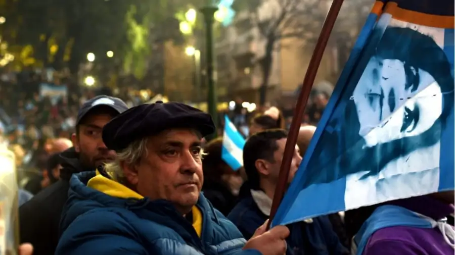 20250620 Banderazo por Cristina Kirchner en Parque Lezama