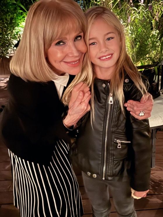 Matilda Salazar con su tía Evangelina