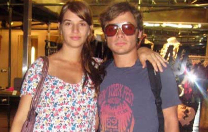 Tomás Fonzi y su pareja