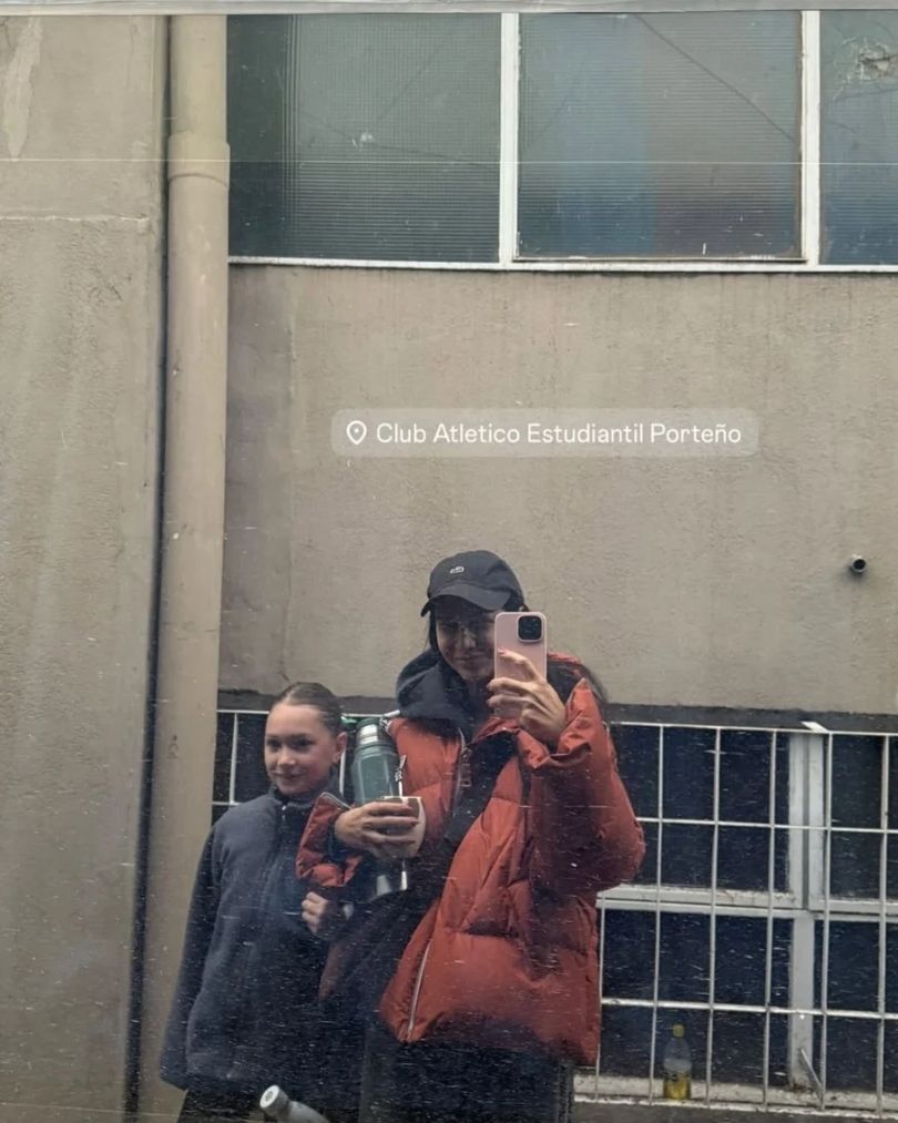 Los looks comfy-chic de domingo de Pampita, Nicole Neuman y las Nara