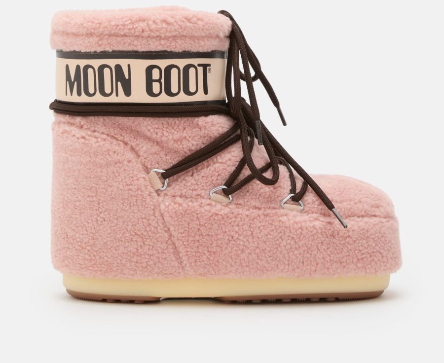 Moon boots