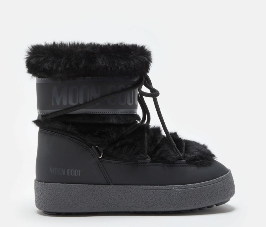 Moon boots