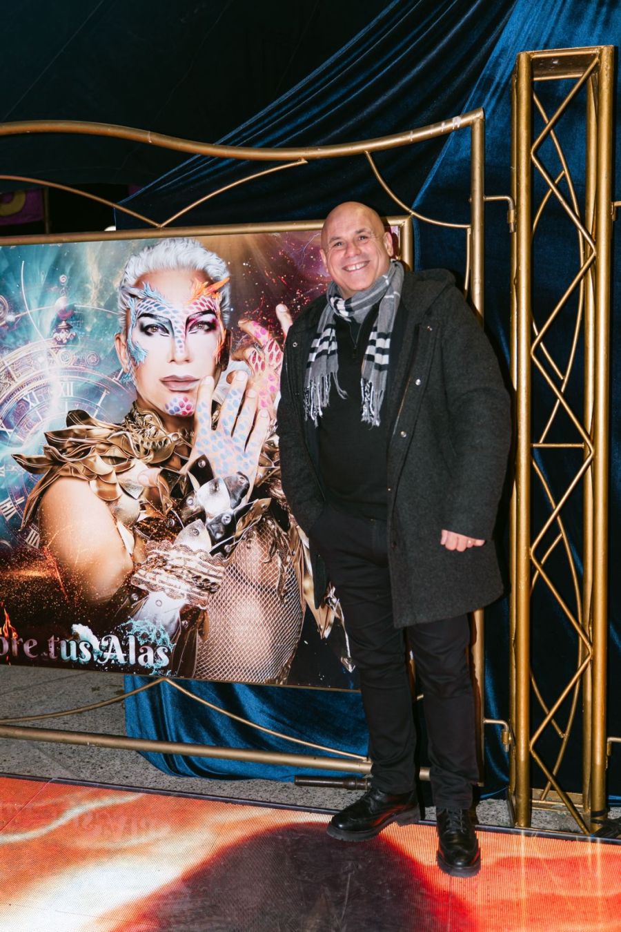 El look de los famosos para una noche de circo / Créditos: Joynix Media