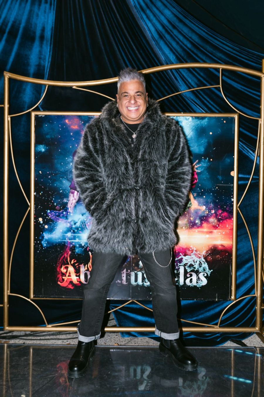 El look de los famosos para una noche de circo / Créditos: Joynix Media