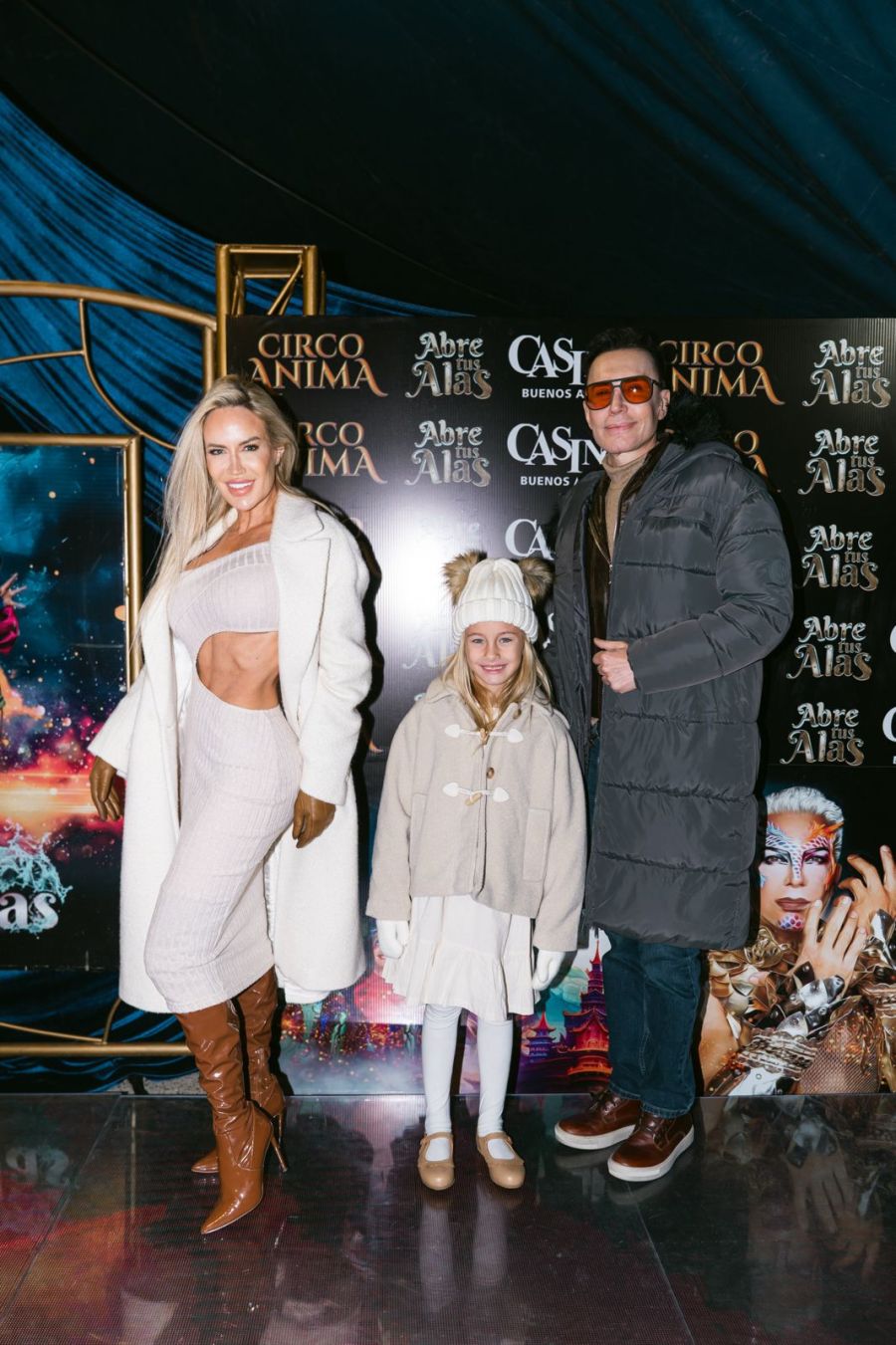 El look de los famosos para una noche de circo / Créditos: Joynix Media