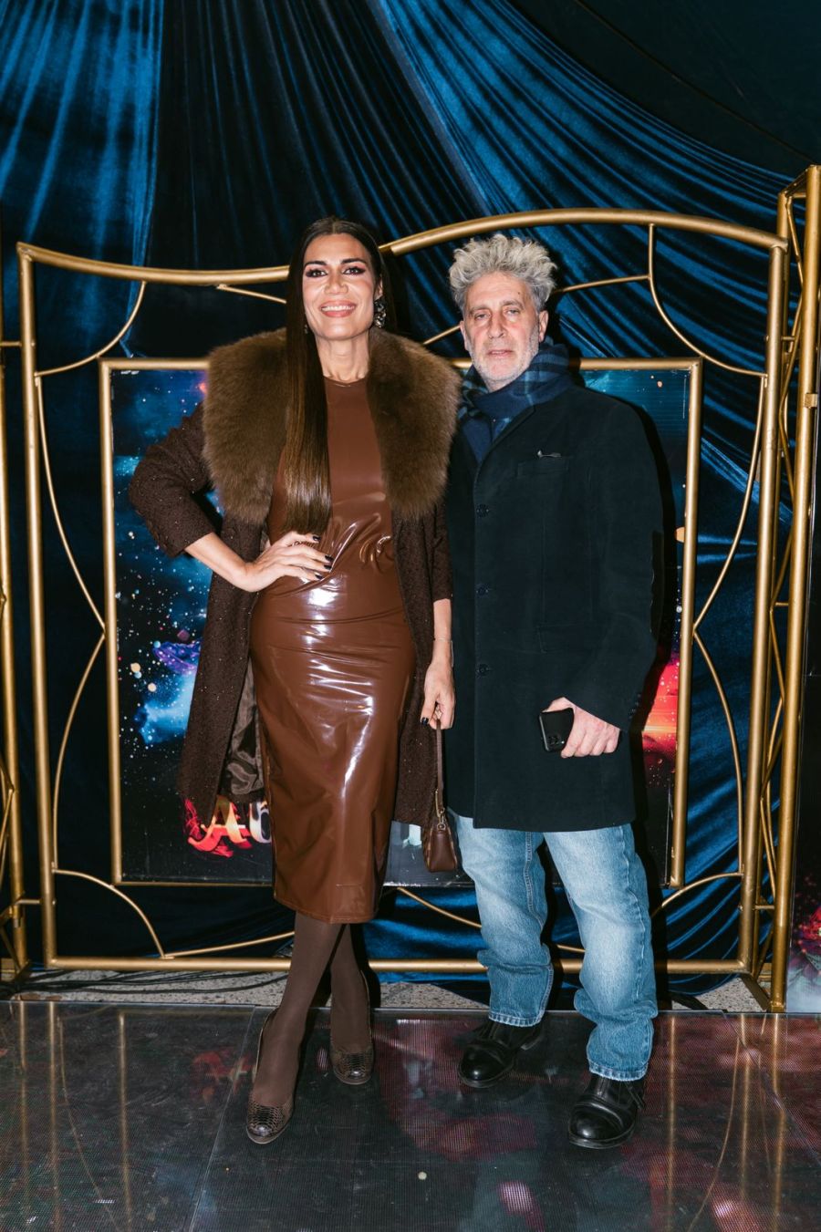 El look de los famosos para una noche de circo / Créditos: Joynix Media