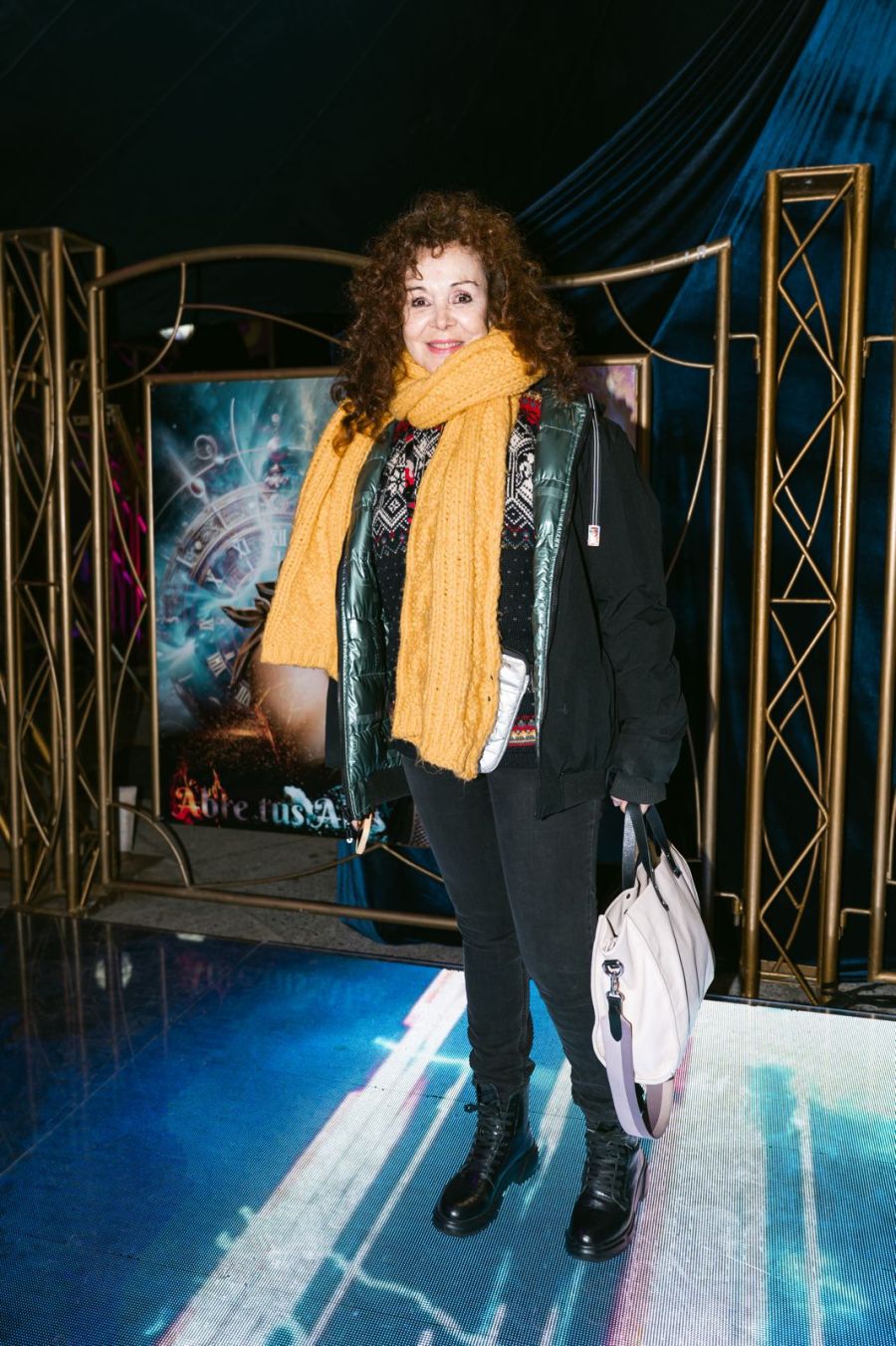 El look de los famosos para una noche de circo / Créditos: Joynix Media