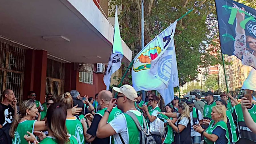 ATE protesta en la puerta del Instituto Damaso Centeno 20250627