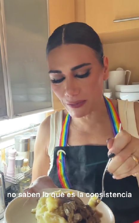 Flor de la V con su receta de hígado encebollado