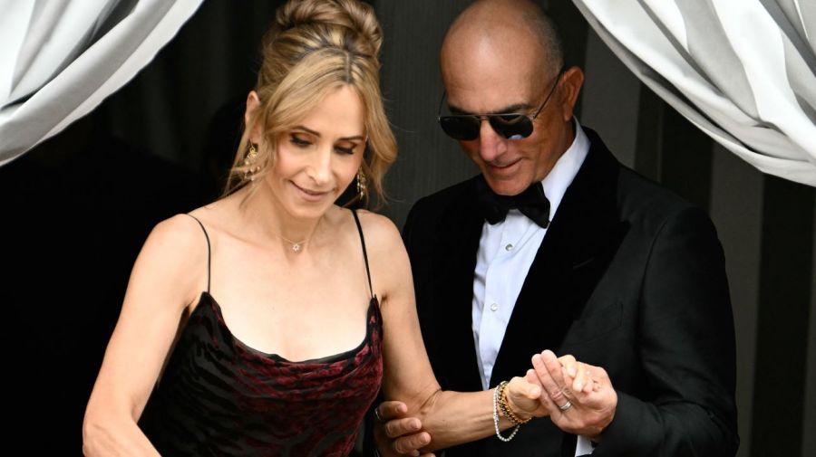 Lisa Bezos y Mark Bezos, medio hermano de Jeff Bezos