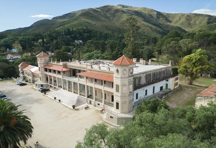 Dialogos en moviimiento en Hotel Eden