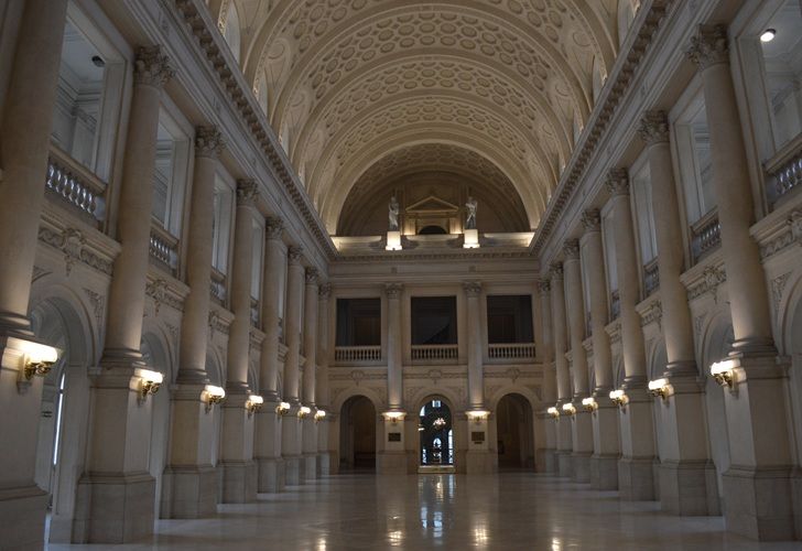 El salón de los pasos perdidos