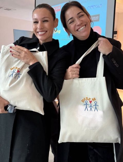 Pampita en el evento de Disfam Argentina