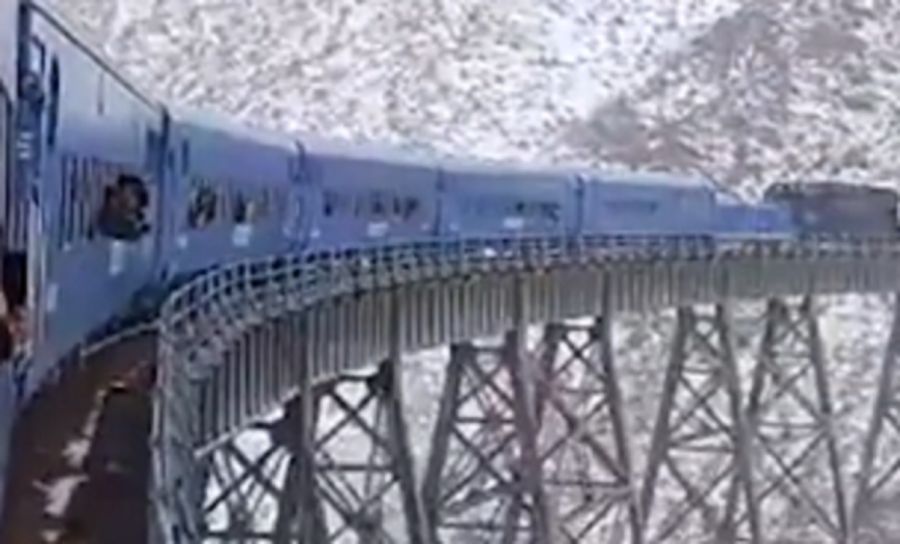 3006_tren a las nubes