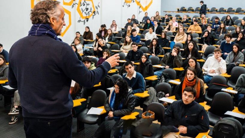 Alumnos en el ingreso al Poder Judicial