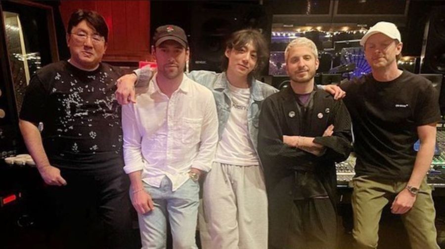 Bang Si-Hyuk, Scooter Braun, Jungkook de BS, Andrew Watt y CIRKUT