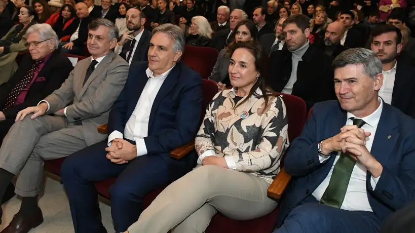 De La Reta junto a Martín Llaryora, la vicegobernadora Miryam Prunotto y el intendente Daniel Passerini