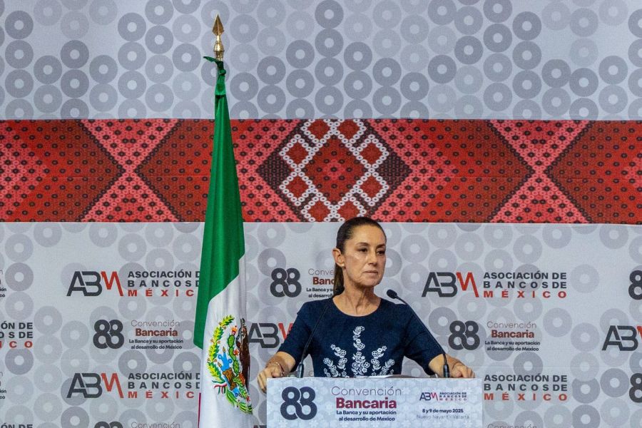 Key Speakers At The Association Of Mexican Banks Convention