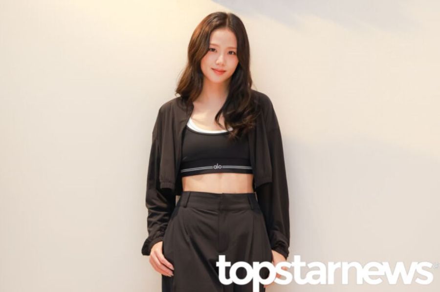 Jisoo x Alo apertura local 2025