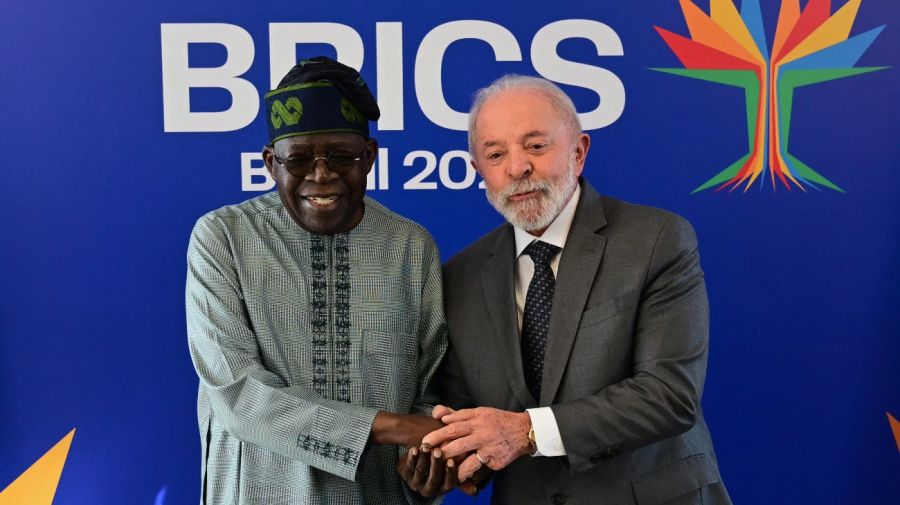 20250705 Lula da Silva recibe funcionarios en la previa a la cumbre de los BRICS en Río de Janeiro, Brasil