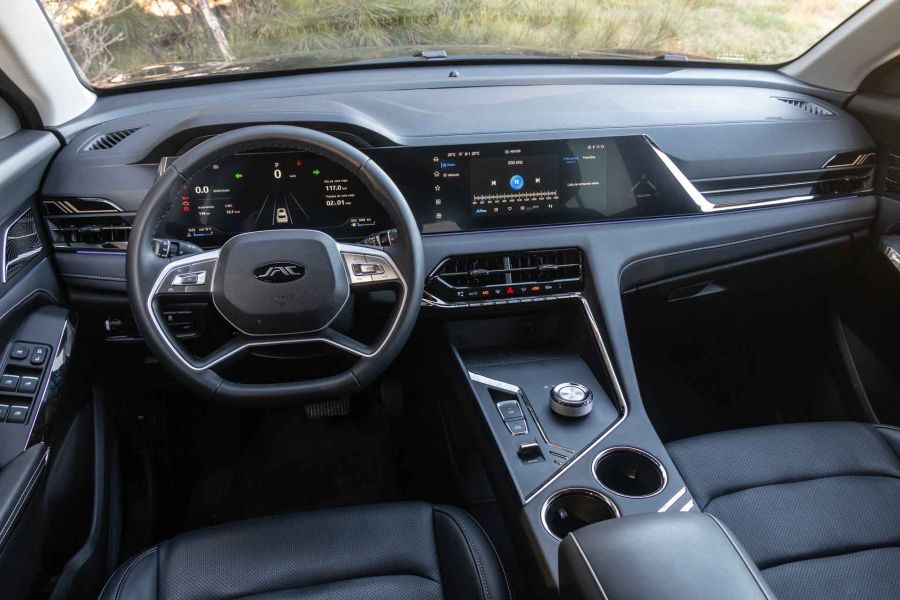 JAC JS8 Pro